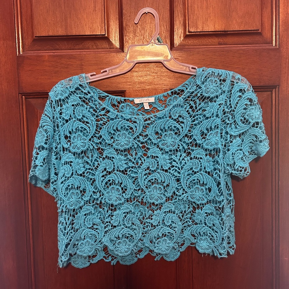 Delia’s medium lace coverup top